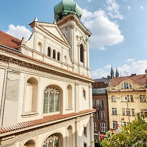 https://absolute-city-center-old-town-square.praguehotelsweb.com